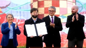 Bono Invierno: Presidente Boric firma proyecto que otorga pago extraordinario del beneficio