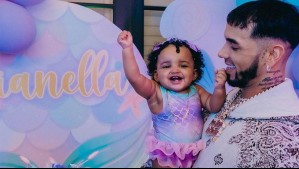 'Me hacía falta esto con mi familia': Anuel AA celebra el primer cumpleaños de su hija Gianella con una gran fiesta