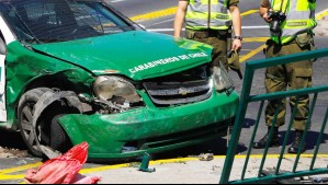 Conductor se pasó una luz roja y chocó a una patrulla de Carabineros