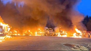 Queman 12 camiones en Los Ríos: Sujetos armados retuvieron a trabajadores durante el atentado