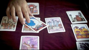 Hombre de Punta Arenas entregó 8 millones a tarotista para quitar 'magia negra muy poderosa' y resultó ser una estafa