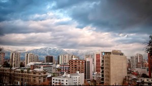 Meteorología entrega aviso por tormentas eléctricas para cinco regiones del país