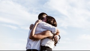 'Love bombing': Las claves para detectar esta dañina técnica de manipulación