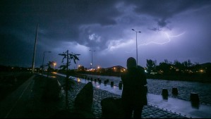 Meteorología emite aviso climatológico por 'probables tormentas eléctricas' para tres regiones