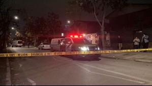 Dos sujetos mueren baleados en La Pintana: Recibieron ráfaga de disparos desde un auto en movimiento