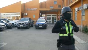 Funcionaria de Cesfam de Pedro Aguirre Cerda sufre violento portonazo al llegar al recinto