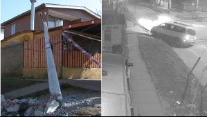Video muestra momento en que automóvil choca contra poste que cayó sobre una casa en Cerro Navia