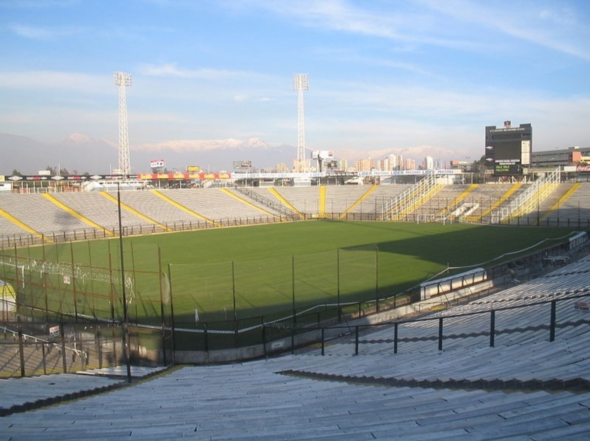 Estadio Monumental / Cosal