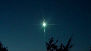 Video muestra caída de meteorito que iluminó el cielo en Bulgaria: Cámaras de seguridad captaron el hecho