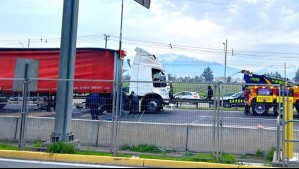 Cortan Ruta 5 Sur en San Bernardo tras accidente de tránsito que dejó un fallecido