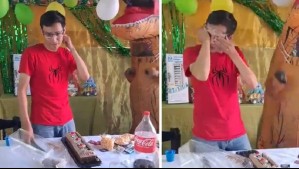 Padre organizó fiesta de cumpleaños para su hijo, pero terminó llorando porque la mamá del niño no lo dejó asistir