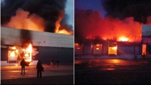 Incendio afecta a bodegas de empresa de packing en la comuna de Ercilla