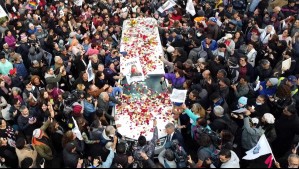 Emotiva y masiva despedida a Cecilia, 'La Incomparable': Rodeada de fanáticos y con homenaje en la Pérgola de las Flores