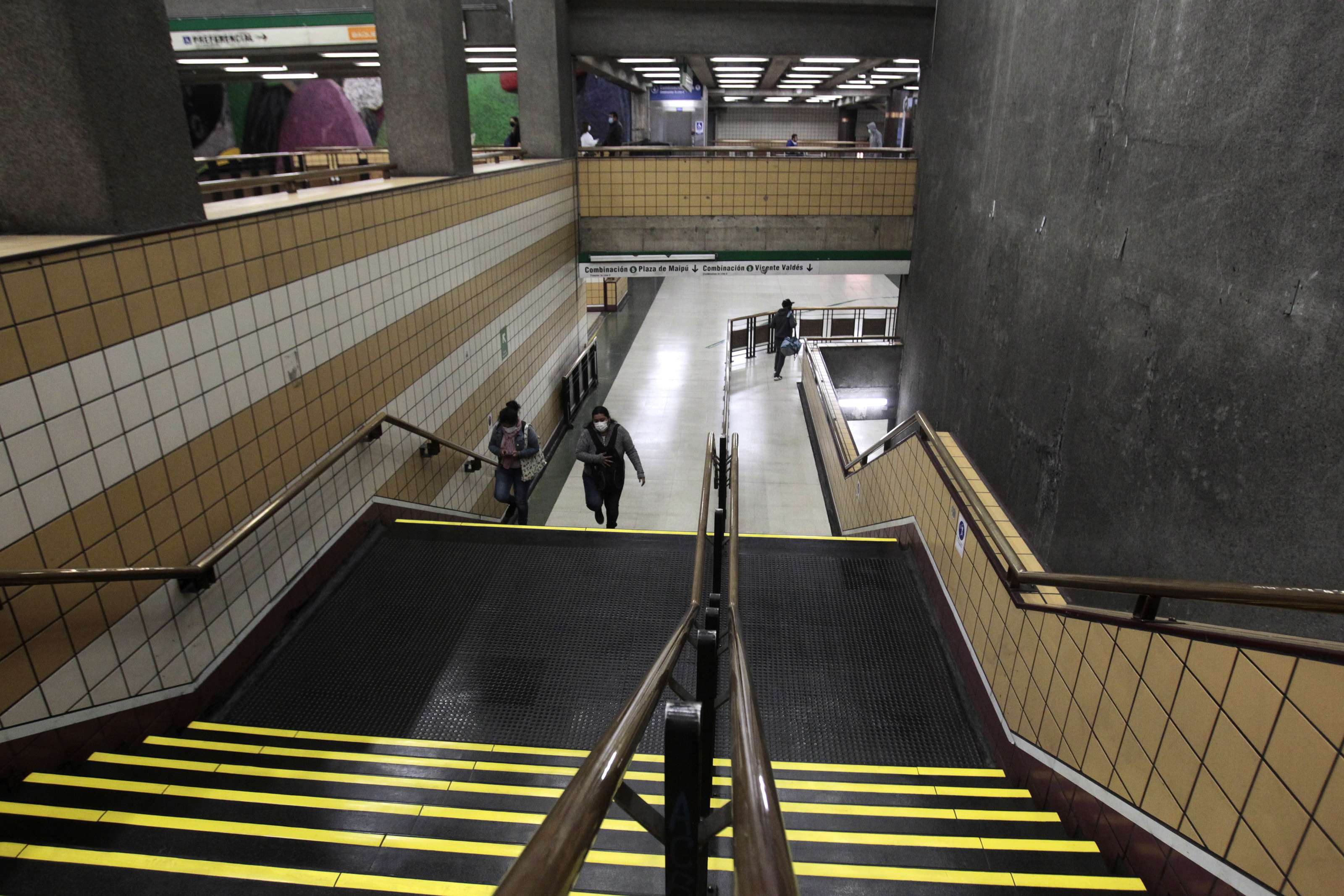 Imagen referencial Metro de Santiago / Archivo Aton