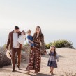 Conoce la dura historia de una pareja de Estados Unidos, padres de tres niñas pequeñas, que fueron diagnosticados con cáncer con tan solo pocos meses de diferencia.