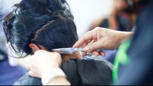 'La gente no está gastando en cuidar su cabello': Peluqueros atraviesan complejo momento por falta de clientes