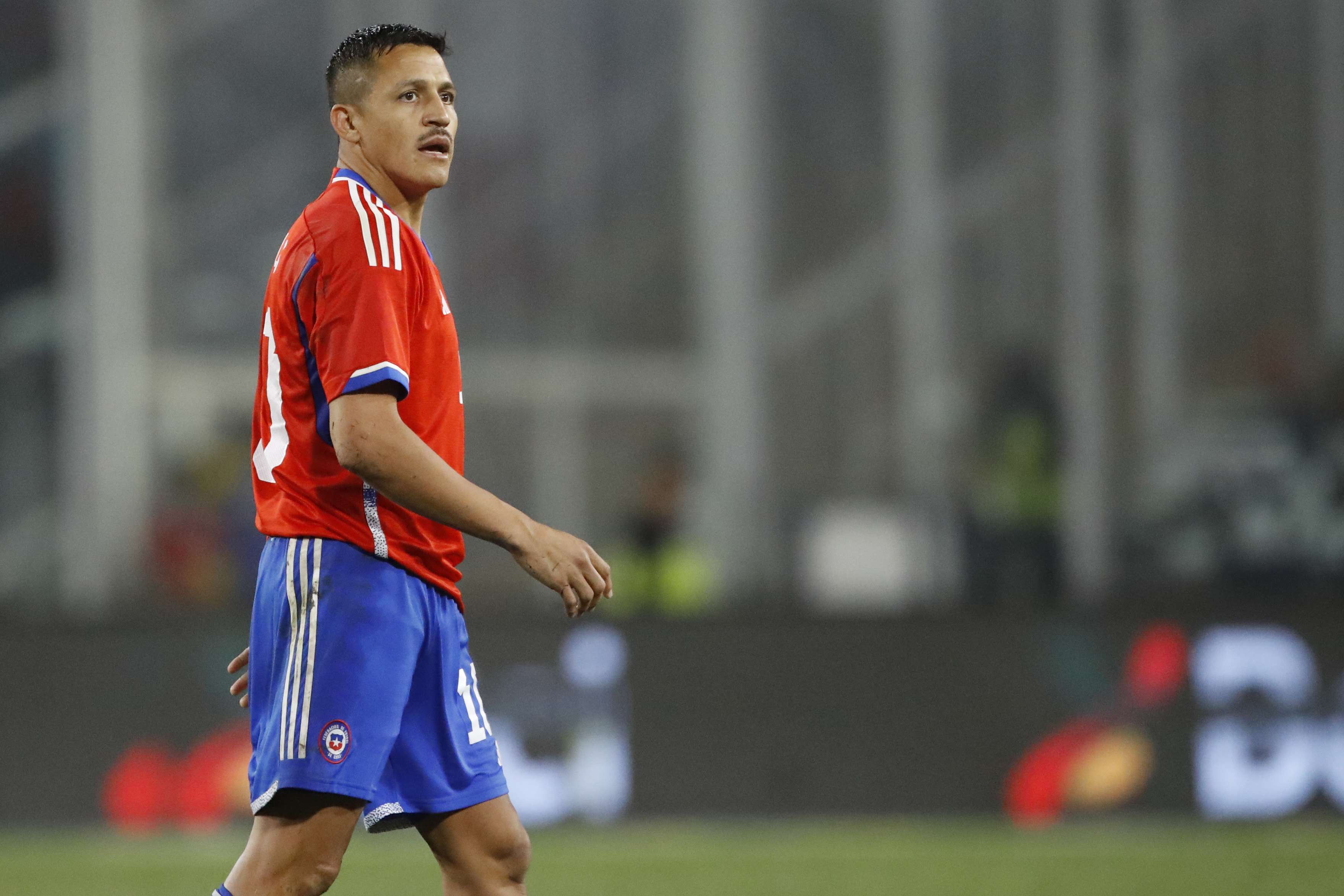 Alexis Sánchez jugando por la Selección Chilena / Aton