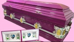 'Me muero por probarlo': Funeraria vende ataúdes rosados inspirados en Barbie y con descuentos