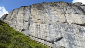 Descubren origen de la famosa 'Muralla China' de Aysén: Fósiles de erizos y algas son parte de su composición