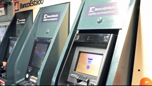 Más seguros, inclusivos y permiten hacer depósitos en efectivo: Así son los nuevos cajeros automáticos en el Metro