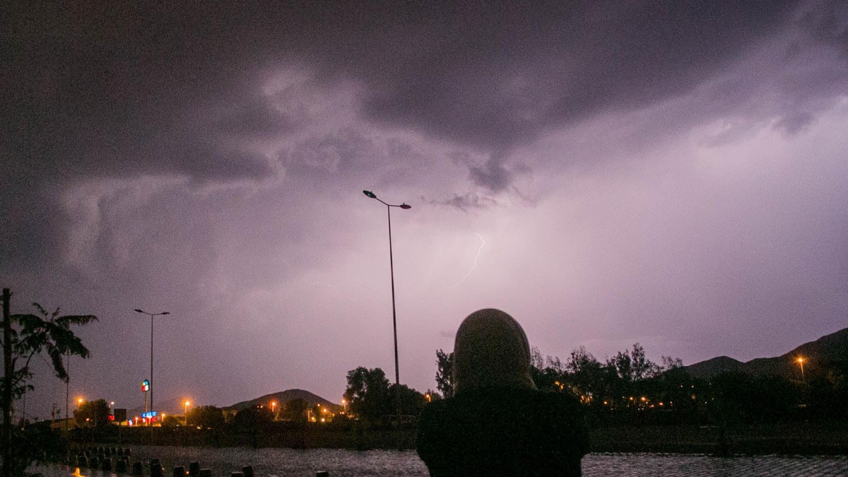 Meteorología emite aviso de 'probables tormentas eléctricas' para 3 regiones del país Meteorología emite aviso de 'probables tormentas eléctricas' para 3 regiones del país