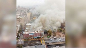 Incendio afectó a cité en el centro de Santiago: 17 compañías de Bomberos acudieron a la emergencia