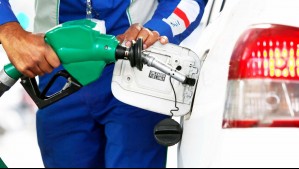 ¿Vas a cargar bencina este jueves? Prepárate porque hay aumento en el precio