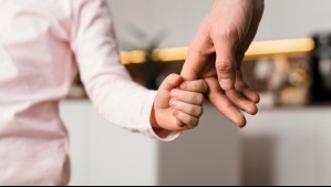 Después de 19 años descubrió que no era el padre biológico de su hijo: Le ocultaron infidelidad y demandó a la madre