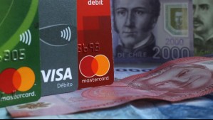 'Las empresas no pueden negarse': Mujer fue a un restaurante y no la dejaron pagar en efectivo