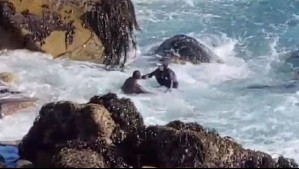 Rescataron y detuvieron a sujeto sindicado de robo y que se lanzó al mar en Reñaca