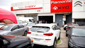 Sustraen vehículos, caja fuerte y especies desde automotora en Santiago: Robo está avaluado en $200 millones