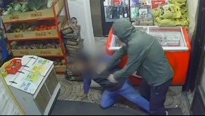 Sufrió asalto en su minimarket y recurrió a desesperada medida: Fingió ataque de epilepsia
