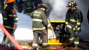 Mujer de 90 años muere tras incendio en Ñuñoa: Estaba sola y habría sufrido un paro cardiorrespiratorio