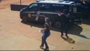 Video muestra a reos escapando desde una patrulla policial en Brasil