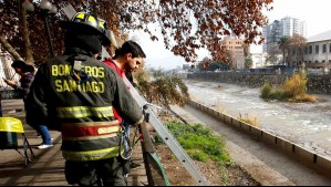 Hallan cuerpo flotando en el río Mapocho a la altura de Providencia