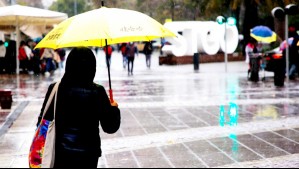 Volverán las lluvias en Santiago: Conoce el día en que caerán precipitaciones en la capital