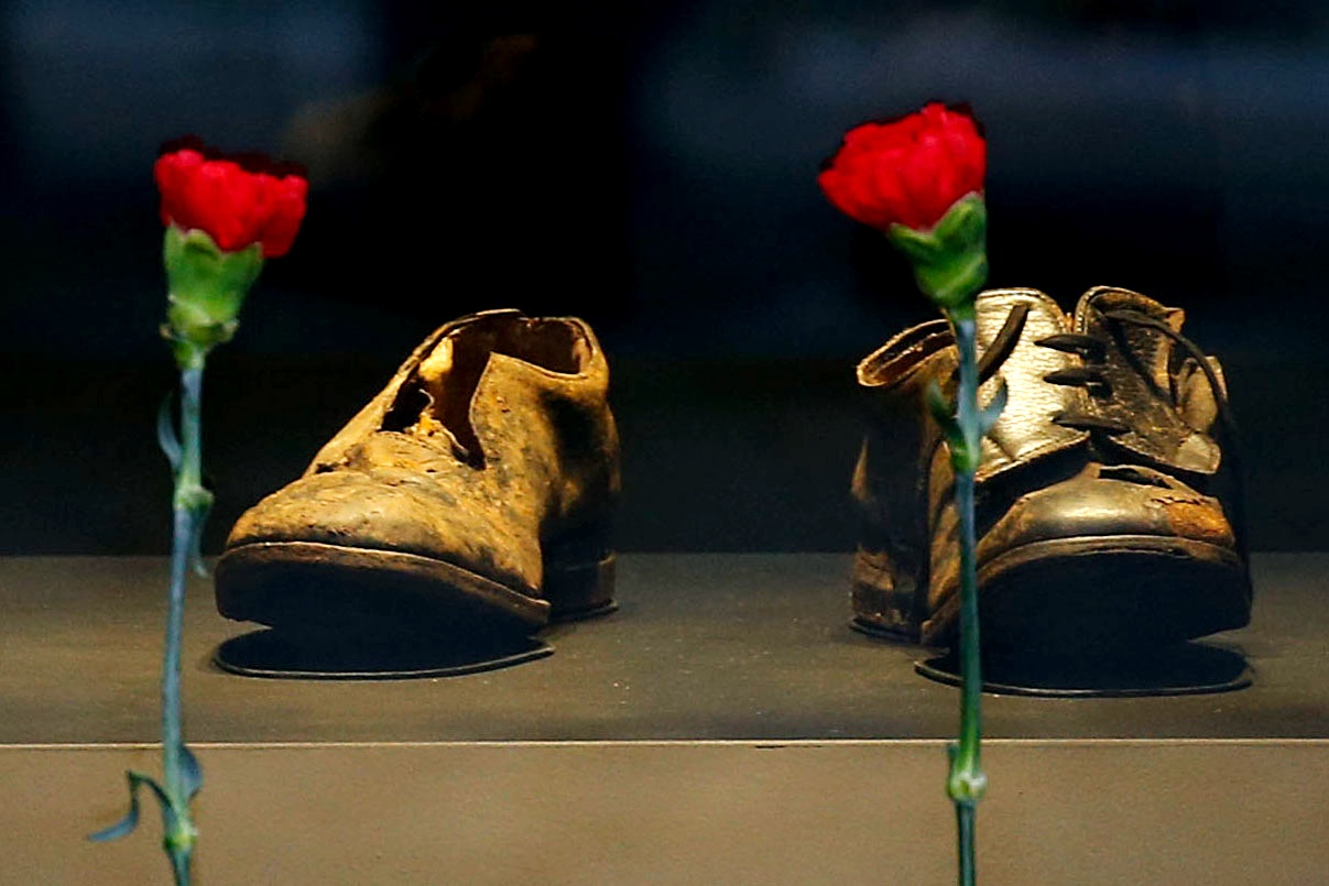 Los zapatos usados por Salvador Allende el 11 de septiembre de 1973 / Foto: Aton