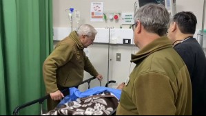 General Yáñez visita en el hospital institucional a carabinero lesionado en su oído