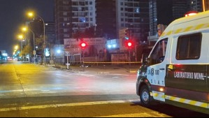 Conductor atropelló a dos personas en Estación Central y se dio a la fuga: Una falleció y la otra se encuentra grave