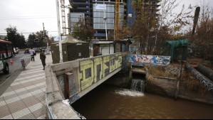 Encuentran cuerpo flotando en canal San Carlos: PDI investiga el caso