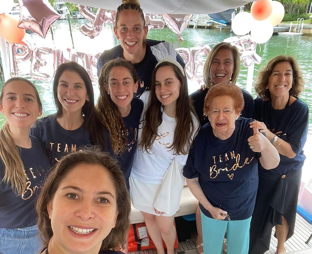 Despedida de soltera de Sharon