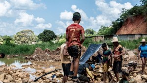 'Prefiero sacar oro que ir a la escuela', el drama de niños mineros en Venezuela