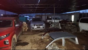 Logran recuperación en Pudahuel de 10 autos robados: Dos personas fueron detenidas