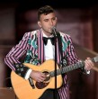 Conoce en qué consiste la enfermedad autoinmune por la que el compositor Sufjan Stevens perdió la capacidad de caminar. El artista se encuentra en terapia intensiva.