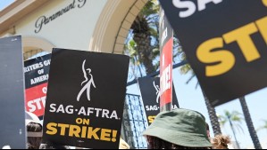 Guionistas y estudios de Hollywood alcanzan principio de acuerdo para terminar huelga