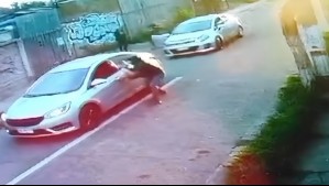 Video muestra momento en que funcionaria de la PDI dispara a delincuentes que le hicieron encerrona