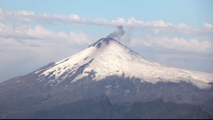 Volcán Villarrica: Sernageomin mantiene Alerta Naranja y perímetro de seguridad en la zona