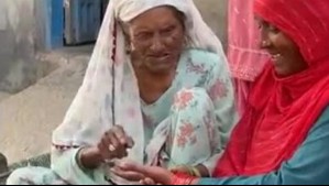 Una bisabuela de 92 años finalmente va a la escuela y aprende a leer en la India