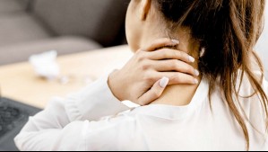 ¿Te duele el cuello? Estas son nueve razones médicas que podrían explicar la molestia