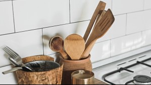 ¿Cómo limpiar correctamente los utensilios de madera de la cocina?